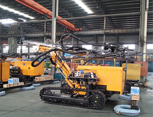 KG920A/YC920A 型露天潛孔鉆車
