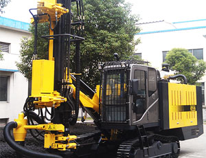 KT11S 一體式潛孔鉆車